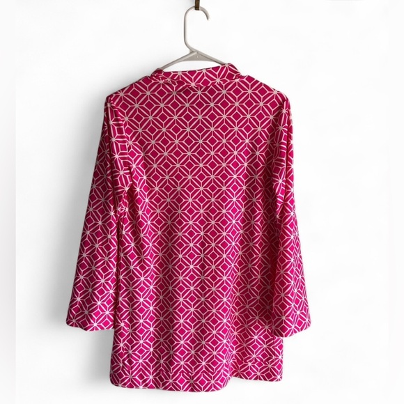 Jude Connally Chris Tunic Top in Pink and White Geometric Pattern - Picture 3 of 4